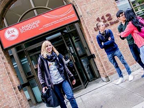เรียนภาษากับสังคมคุณภาพที่ ILSC